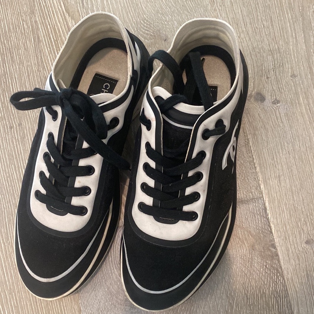 Chanel unisex mesh Lycra sneakers 
100% authentic
Size 38 1/2 EU
Good condition